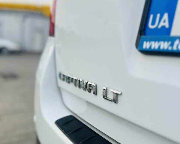 Шевроле Каптива 2010 в Луцке на Automoto.ua Белый Шевроле Каптива, объемом двигателя 2.41 л и пробегом 187 тыс. км за 7600 $, фото 14 на Automoto.ua