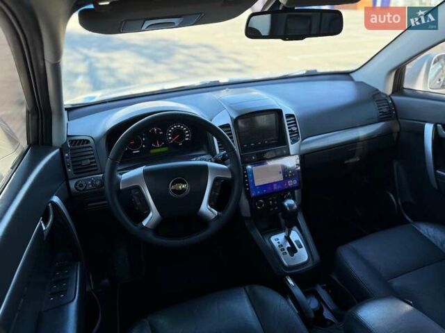 Білий Шевроле Каптіва, об'ємом двигуна 2 л та пробігом 245 тис. км за 9300 $, фото 14 на Automoto.ua