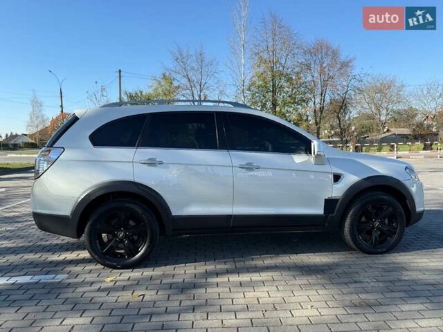 Білий Шевроле Каптіва, об'ємом двигуна 2 л та пробігом 245 тис. км за 9300 $, фото 5 на Automoto.ua