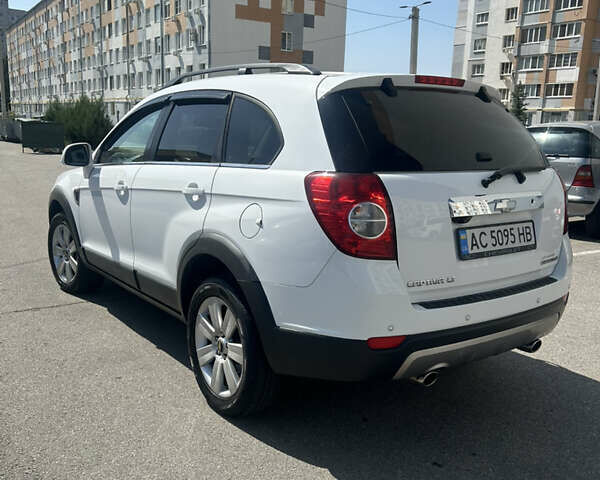 Білий Шевроле Каптіва, об'ємом двигуна 1.99 л та пробігом 258 тис. км за 11000 $, фото 5 на Automoto.ua