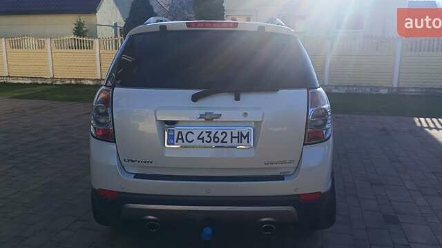 Белый Шевроле Каптива, объемом двигателя 2.23 л и пробегом 205 тыс. км за 11900 $, фото 5 на Automoto.ua