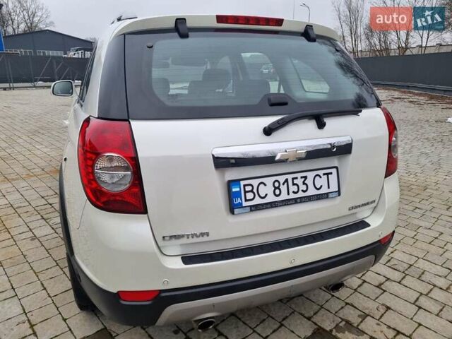 Белый Шевроле Каптива, объемом двигателя 2.38 л и пробегом 230 тыс. км за 9400 $, фото 13 на Automoto.ua