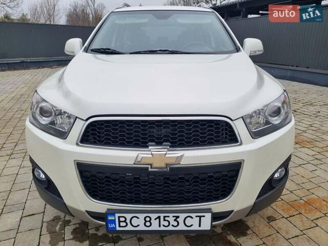 Белый Шевроле Каптива, объемом двигателя 2.38 л и пробегом 230 тыс. км за 9800 $, фото 2 на Automoto.ua