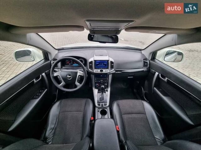 Белый Шевроле Каптива, объемом двигателя 2.38 л и пробегом 230 тыс. км за 9800 $, фото 38 на Automoto.ua