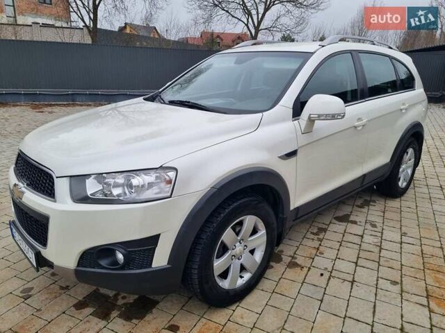 Белый Шевроле Каптива, объемом двигателя 2.38 л и пробегом 230 тыс. км за 9400 $, фото 4 на Automoto.ua