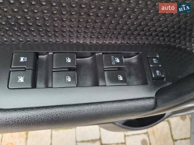 Белый Шевроле Каптива, объемом двигателя 2.38 л и пробегом 230 тыс. км за 9400 $, фото 50 на Automoto.ua