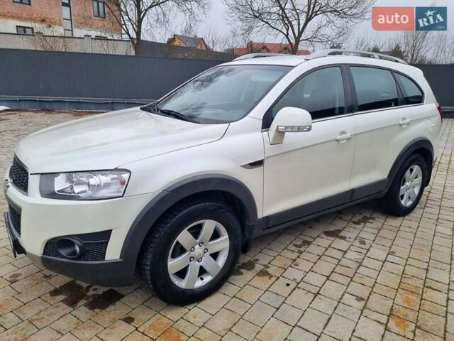 Белый Шевроле Каптива, объемом двигателя 2.38 л и пробегом 230 тыс. км за 9400 $, фото 5 на Automoto.ua