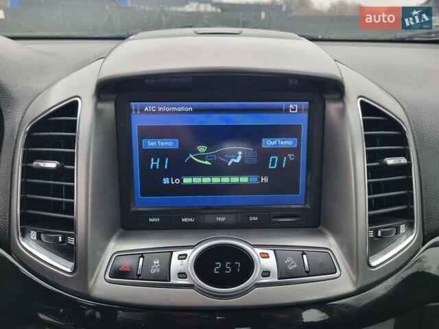 Белый Шевроле Каптива, объемом двигателя 2.38 л и пробегом 230 тыс. км за 9400 $, фото 47 на Automoto.ua