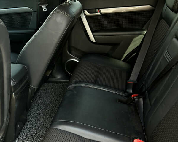 Белый Шевроле Каптива, объемом двигателя 2.2 л и пробегом 213 тыс. км за 12000 $, фото 12 на Automoto.ua