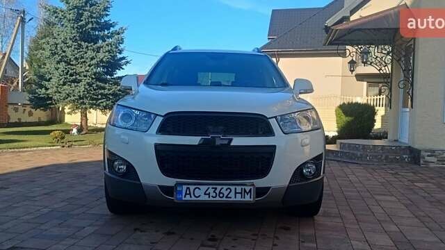 Белый Шевроле Каптива, объемом двигателя 2.23 л и пробегом 205 тыс. км за 11900 $, фото 6 на Automoto.ua