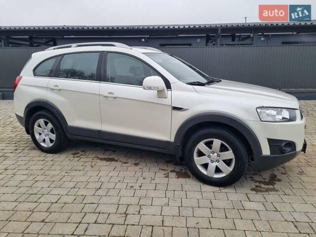 Белый Шевроле Каптива, объемом двигателя 2.38 л и пробегом 230 тыс. км за 9800 $, фото 20 на Automoto.ua