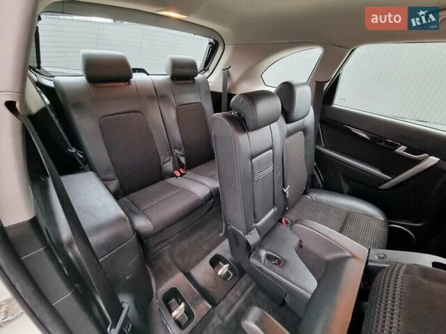 Белый Шевроле Каптива, объемом двигателя 2.38 л и пробегом 230 тыс. км за 9400 $, фото 39 на Automoto.ua