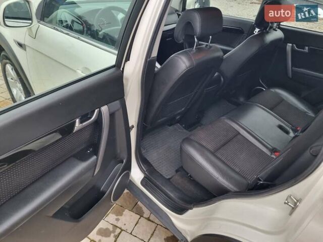 Белый Шевроле Каптива, объемом двигателя 2.38 л и пробегом 230 тыс. км за 9800 $, фото 39 на Automoto.ua