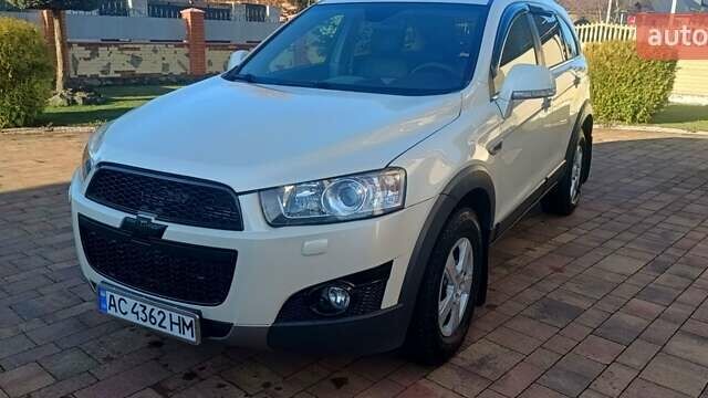 Белый Шевроле Каптива, объемом двигателя 2.23 л и пробегом 205 тыс. км за 11900 $, фото 1 на Automoto.ua