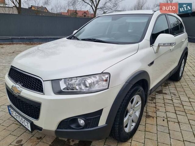 Белый Шевроле Каптива, объемом двигателя 2.38 л и пробегом 230 тыс. км за 9400 $, фото 3 на Automoto.ua