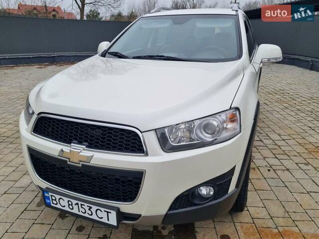Белый Шевроле Каптива, объемом двигателя 2.38 л и пробегом 230 тыс. км за 9400 $, фото 2 на Automoto.ua