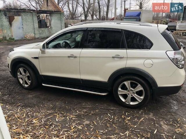 Белый Шевроле Каптива, объемом двигателя 3 л и пробегом 188 тыс. км за 12000 $, фото 12 на Automoto.ua