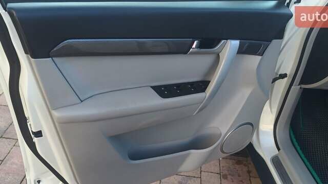 Белый Шевроле Каптива, объемом двигателя 2.23 л и пробегом 205 тыс. км за 11900 $, фото 18 на Automoto.ua