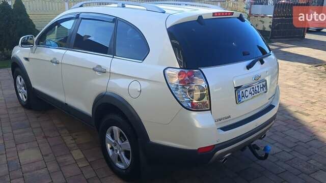 Белый Шевроле Каптива, объемом двигателя 2.23 л и пробегом 205 тыс. км за 11900 $, фото 12 на Automoto.ua