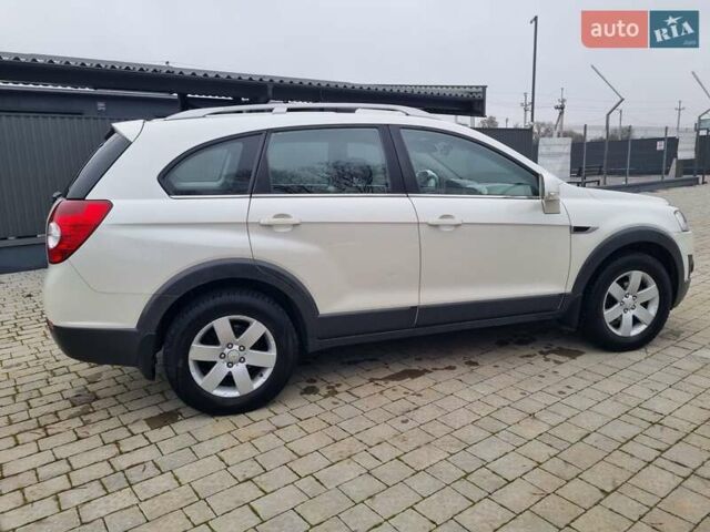 Белый Шевроле Каптива, объемом двигателя 2.38 л и пробегом 230 тыс. км за 9400 $, фото 19 на Automoto.ua