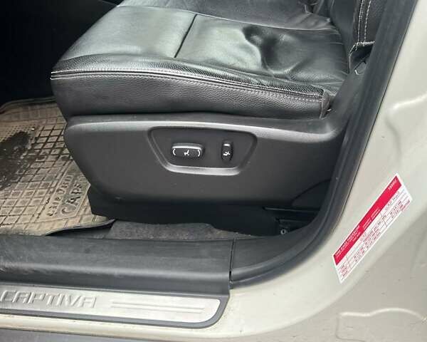 Белый Шевроле Каптива, объемом двигателя 2.23 л и пробегом 245 тыс. км за 9000 $, фото 11 на Automoto.ua