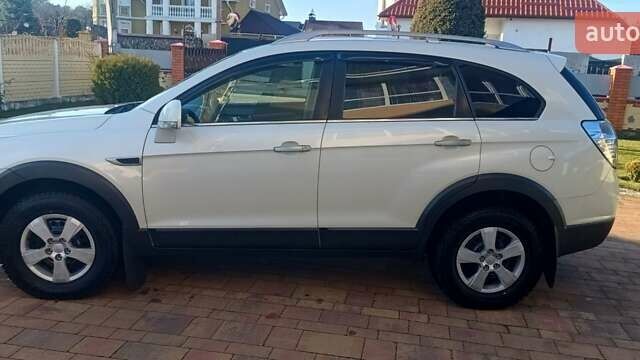 Белый Шевроле Каптива, объемом двигателя 2.23 л и пробегом 205 тыс. км за 11900 $, фото 10 на Automoto.ua