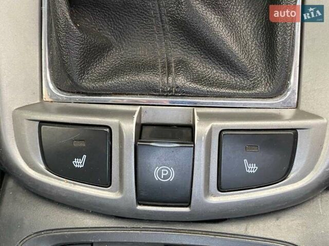 Білий Шевроле Каптіва, об'ємом двигуна 2.23 л та пробігом 173 тис. км за 9600 $, фото 32 на Automoto.ua