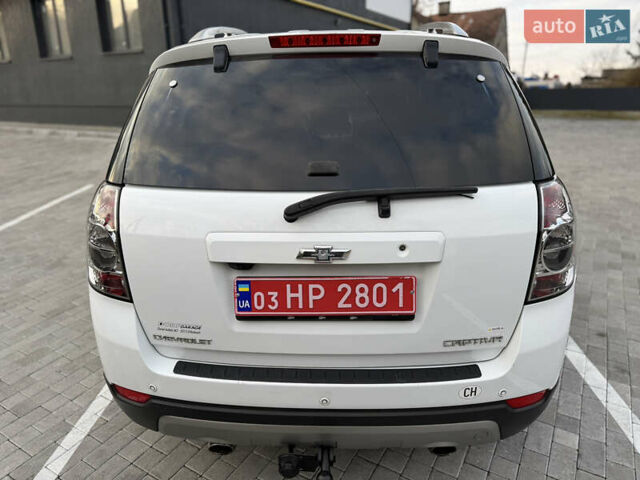 Белый Шевроле Каптива, объемом двигателя 2.2 л и пробегом 200 тыс. км за 12000 $, фото 7 на Automoto.ua