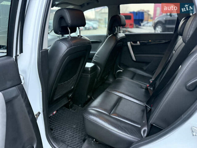 Білий Шевроле Каптіва, об'ємом двигуна 2.23 л та пробігом 215 тис. км за 9250 $, фото 10 на Automoto.ua