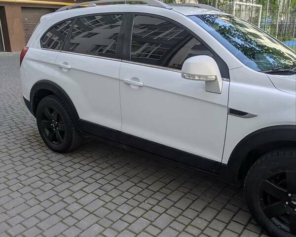 Білий Шевроле Каптіва, об'ємом двигуна 2.38 л та пробігом 170 тис. км за 9950 $, фото 8 на Automoto.ua