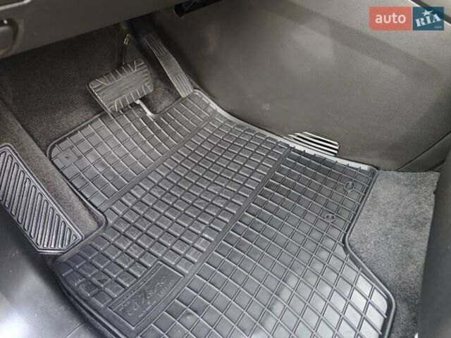 Белый Шевроле Каптива, объемом двигателя 2.2 л и пробегом 112 тыс. км за 13750 $, фото 84 на Automoto.ua