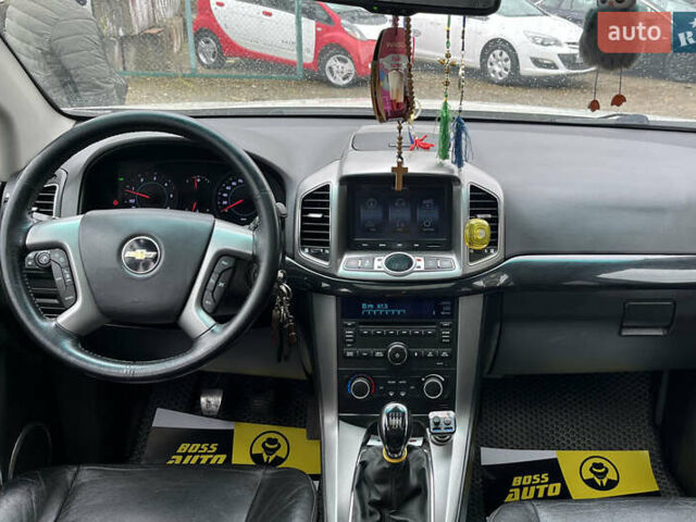 Белый Шевроле Каптива, объемом двигателя 2.23 л и пробегом 115 тыс. км за 9650 $, фото 18 на Automoto.ua