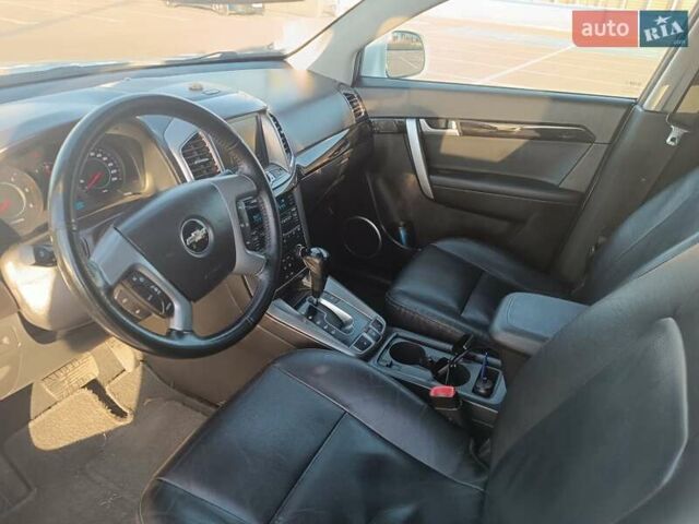 Білий Шевроле Каптіва, об'ємом двигуна 2.2 л та пробігом 247 тис. км за 11500 $, фото 13 на Automoto.ua