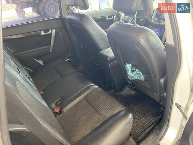 Білий Шевроле Каптіва, об'ємом двигуна 2.23 л та пробігом 173 тис. км за 9600 $, фото 24 на Automoto.ua