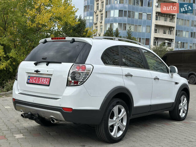 Белый Шевроле Каптива, объемом двигателя 2.2 л и пробегом 157 тыс. км за 11800 $, фото 7 на Automoto.ua