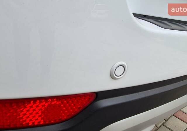 Белый Шевроле Каптива, объемом двигателя 2.2 л и пробегом 219 тыс. км за 9997 $, фото 36 на Automoto.ua