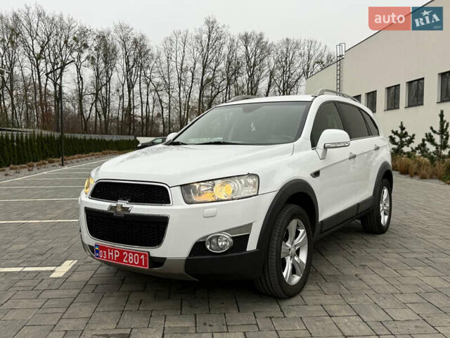 Белый Шевроле Каптива, объемом двигателя 2.2 л и пробегом 200 тыс. км за 10999 $, фото 4 на Automoto.ua