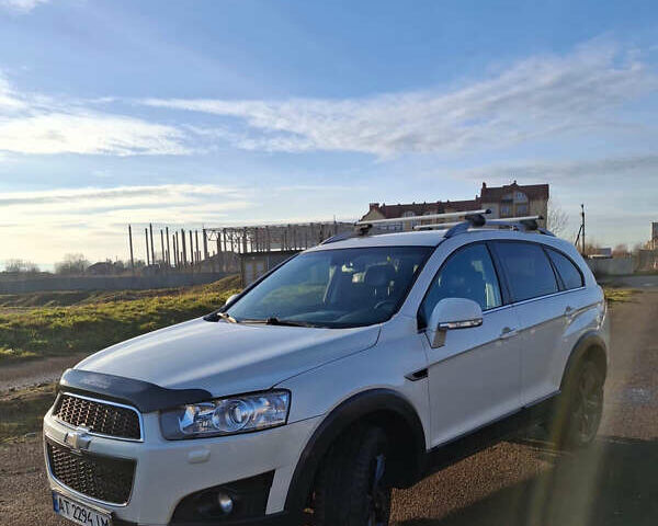 Белый Шевроле Каптива, объемом двигателя 2.23 л и пробегом 223 тыс. км за 10299 $, фото 4 на Automoto.ua