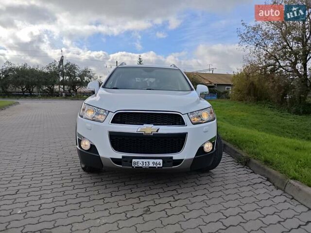 Белый Шевроле Каптива, объемом двигателя 2.2 л и пробегом 112 тыс. км за 13750 $, фото 100 на Automoto.ua