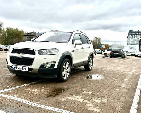 Белый Шевроле Каптива, объемом двигателя 2.23 л и пробегом 178 тыс. км за 10900 $, фото 1 на Automoto.ua