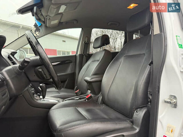 Белый Шевроле Каптива, объемом двигателя 2.2 л и пробегом 200 тыс. км за 11999 $, фото 26 на Automoto.ua