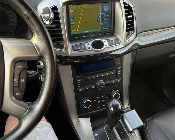 Білий Шевроле Каптіва, об'ємом двигуна 2.23 л та пробігом 241 тис. км за 12300 $, фото 12 на Automoto.ua