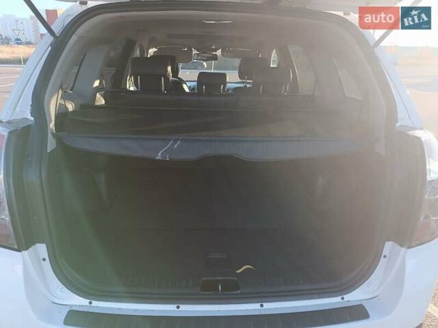 Білий Шевроле Каптіва, об'ємом двигуна 2.2 л та пробігом 247 тис. км за 11500 $, фото 7 на Automoto.ua