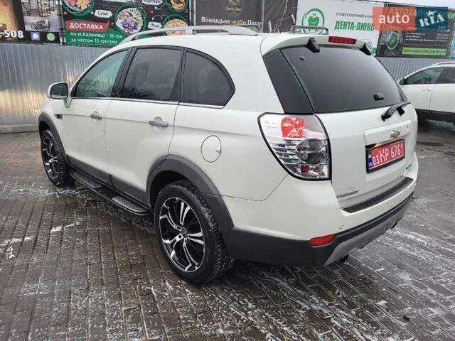 Білий Шевроле Каптіва, об'ємом двигуна 2.23 л та пробігом 208 тис. км за 10800 $, фото 5 на Automoto.ua