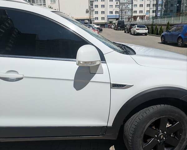Білий Шевроле Каптіва, об'ємом двигуна 2.38 л та пробігом 170 тис. км за 9950 $, фото 18 на Automoto.ua