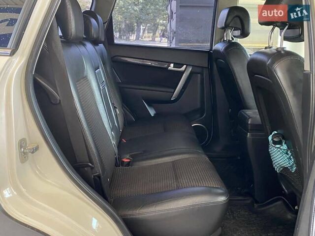 Білий Шевроле Каптіва, об'ємом двигуна 2.23 л та пробігом 173 тис. км за 9600 $, фото 23 на Automoto.ua