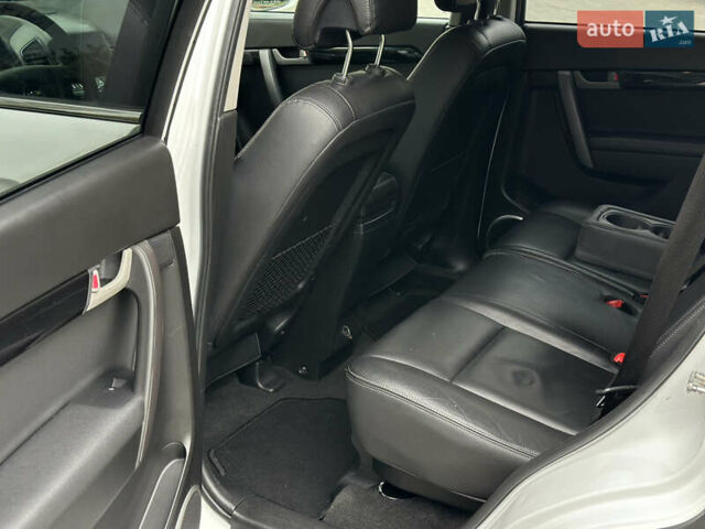 Белый Шевроле Каптива, объемом двигателя 2.2 л и пробегом 157 тыс. км за 11800 $, фото 12 на Automoto.ua