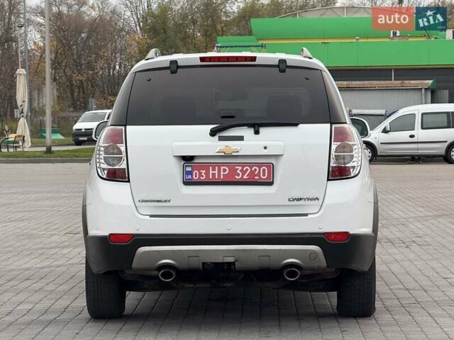 Белый Шевроле Каптива, объемом двигателя 2.2 л и пробегом 150 тыс. км за 12200 $, фото 12 на Automoto.ua