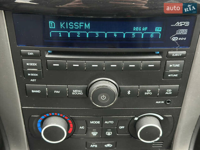 Белый Шевроле Каптива, объемом двигателя 2.2 л и пробегом 157 тыс. км за 11800 $, фото 20 на Automoto.ua