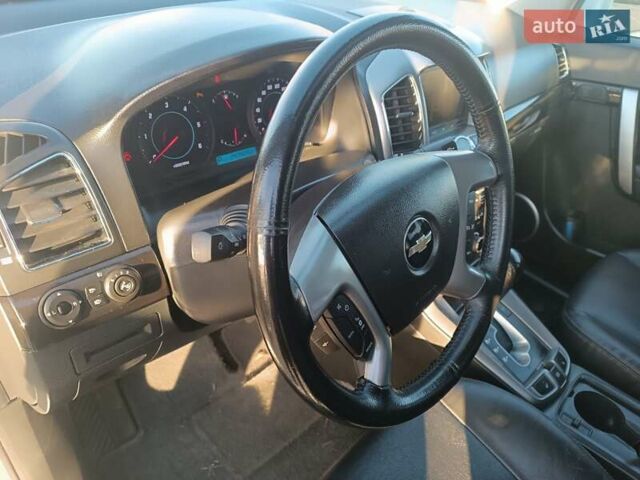 Білий Шевроле Каптіва, об'ємом двигуна 2.2 л та пробігом 247 тис. км за 11500 $, фото 12 на Automoto.ua